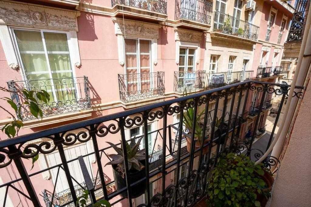 Dirdam Cascoantiguo -Roof Top -4 Min Playa Alicante Exterior photo